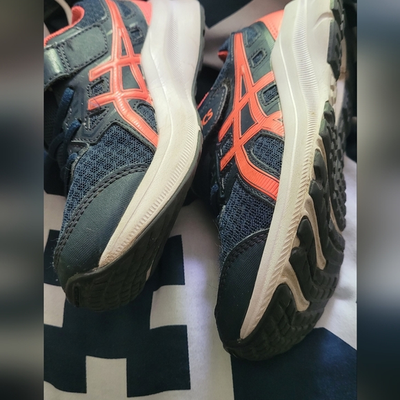 Girls running shoes - Picture 8 of 14